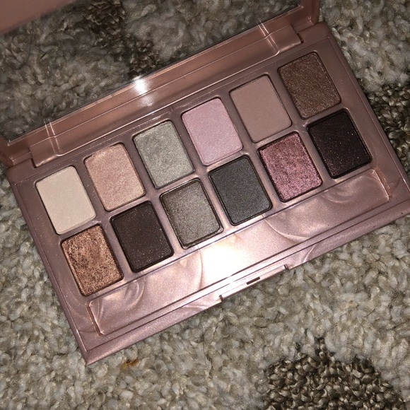 Maybelline Palette - Picture 2 of 2